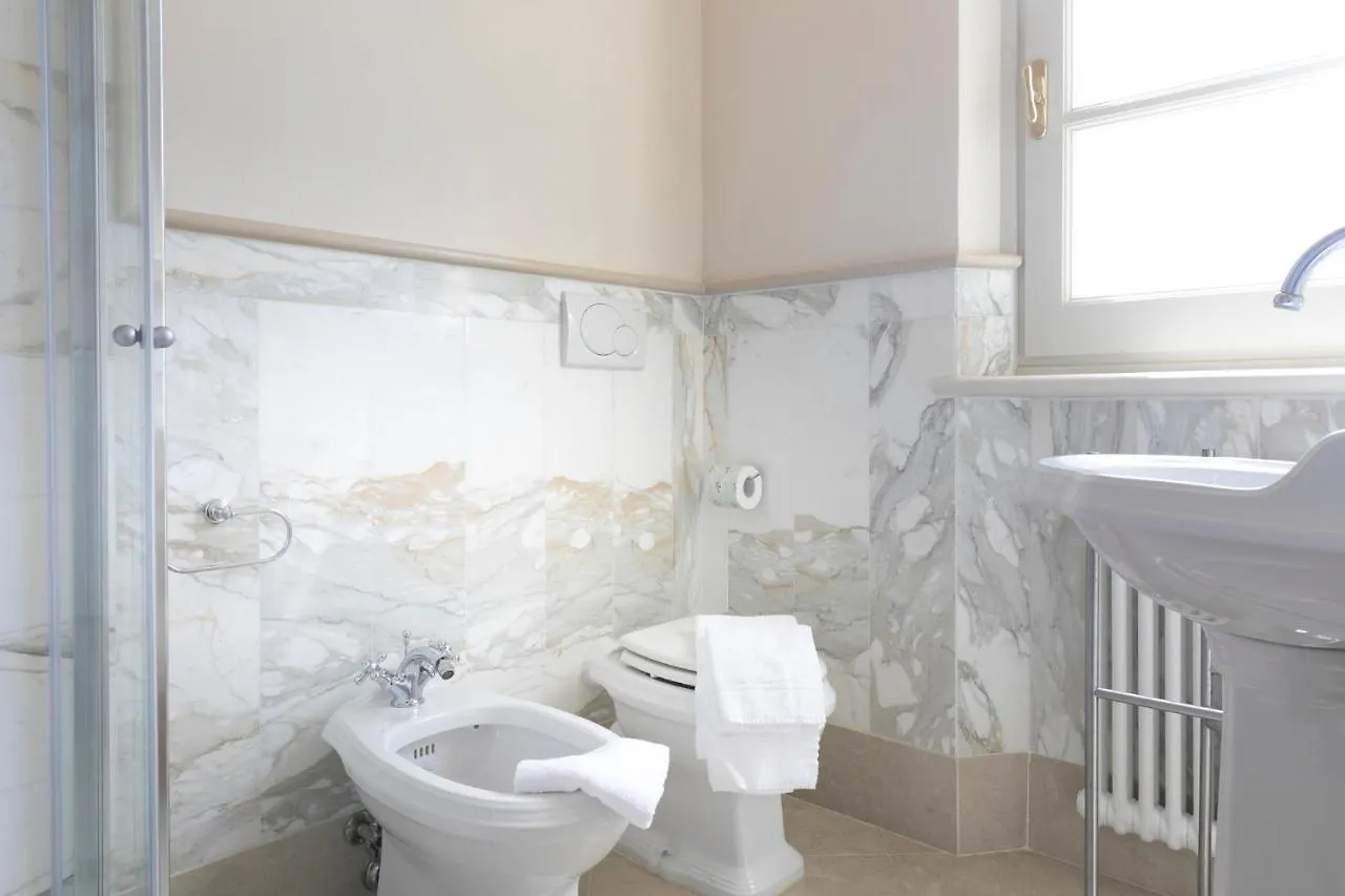 Relais Villa Isabel Pietrasanta Bed & Breakfast