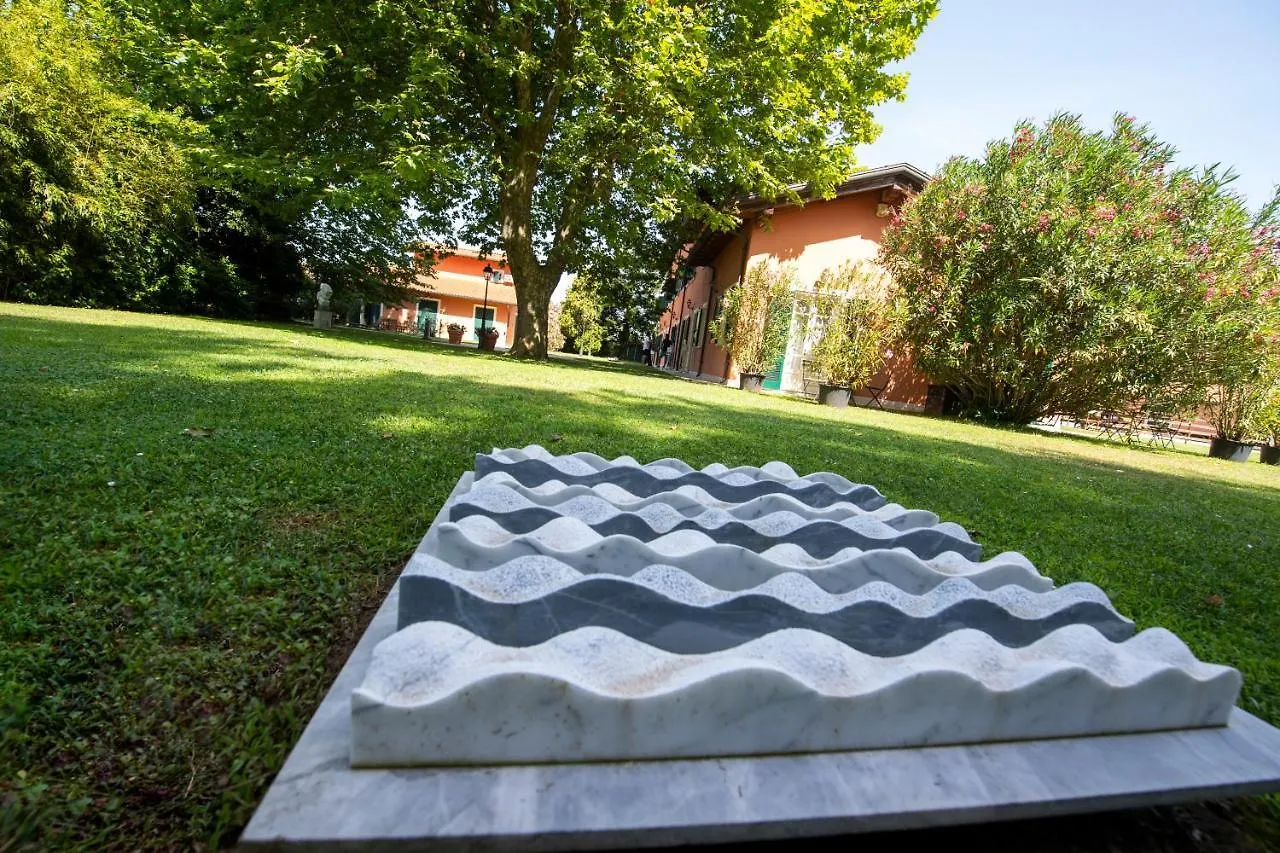 Relais Villa Isabel Pietrasanta Bed & Breakfast